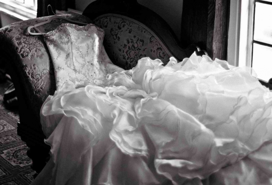 London Photographer | Wedding Dress